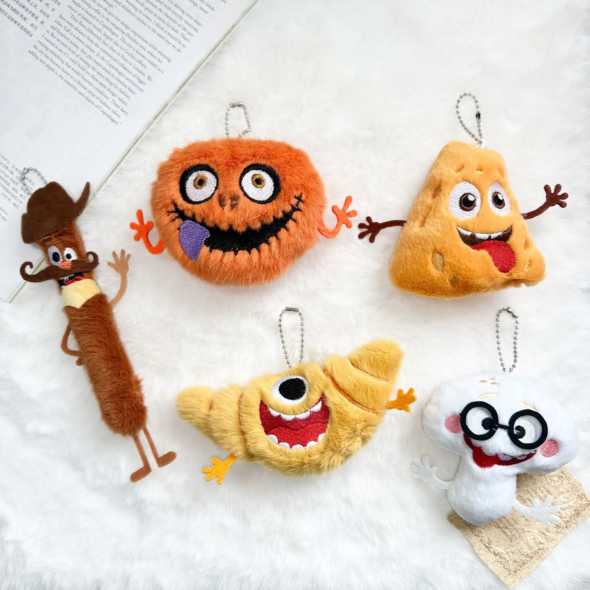 Halloween Monster Plush Keychain, Cute Spooky Big Eye Bag Charm Pendant for Backpack, Purse, Keys & Party Gift