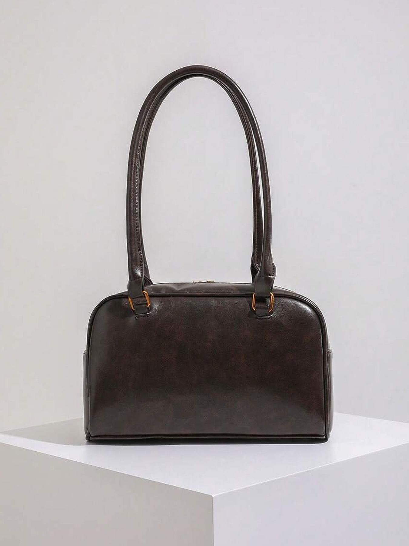 Retro-Style Double-Pocket Shoulder Bag with Pendant, Simple Versatile Casual Underarm Bag, Niche Design for College Students and Office Workers' Daily Commuting, Casual Commuter Bag