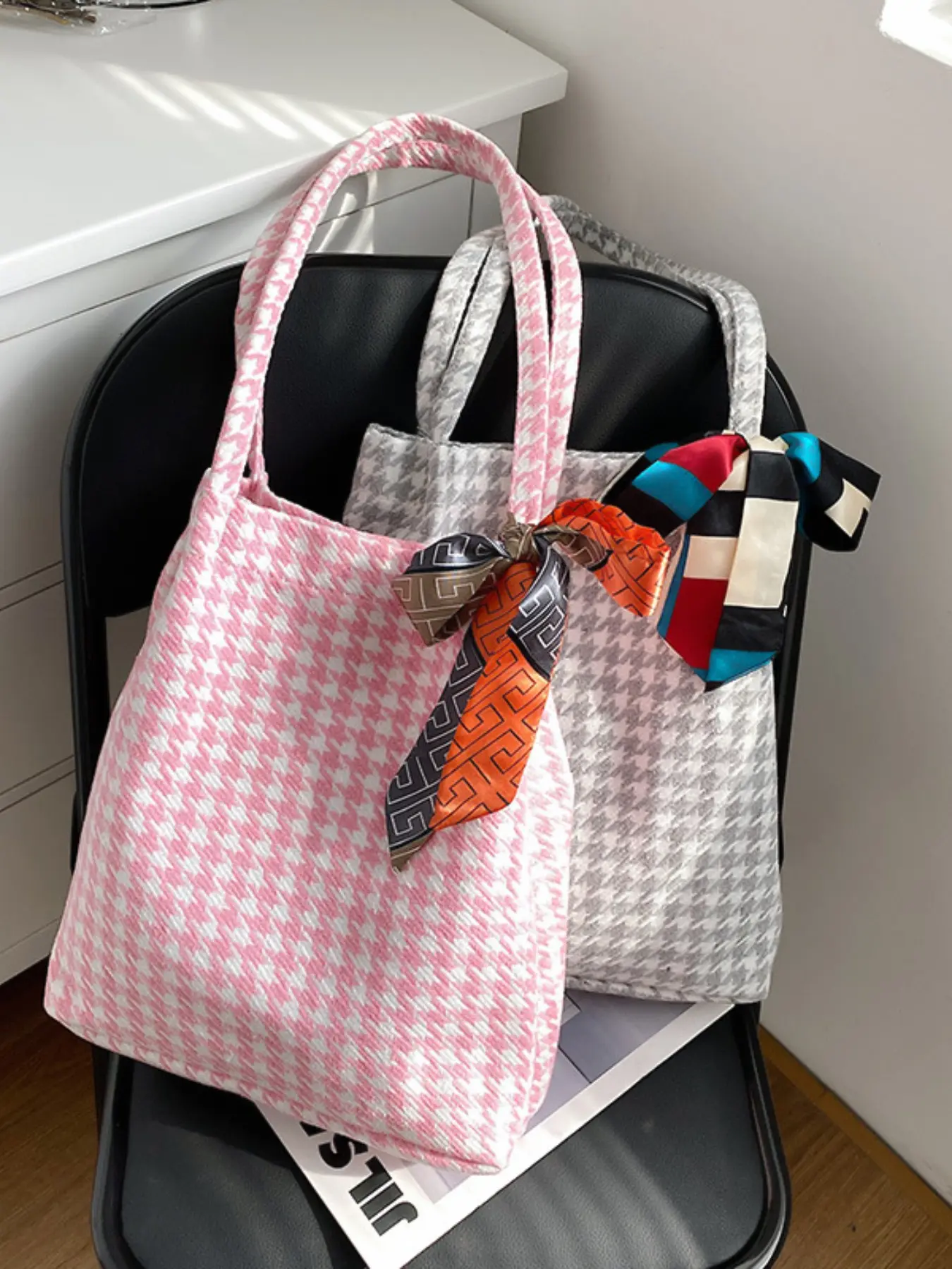 Fashion Houndstooth Tote Bag, Scarf Casual Shoulder Bag, Elegant Handbag, Perfect for Dating and Shopping, All-Season Nylon Tool Bag