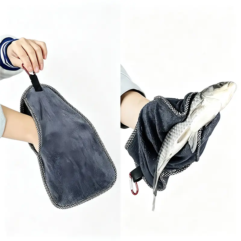 Fishing Towel: Keeps Your Hands Clean When Handling Fish. with a Double - Thickened Design, It Serves as a Fish - Catching Towel, Hand Towel, and Portable Towel. It Comes with a Buckle and Has Quick - Drying Properties, Hook Color Sent at Random