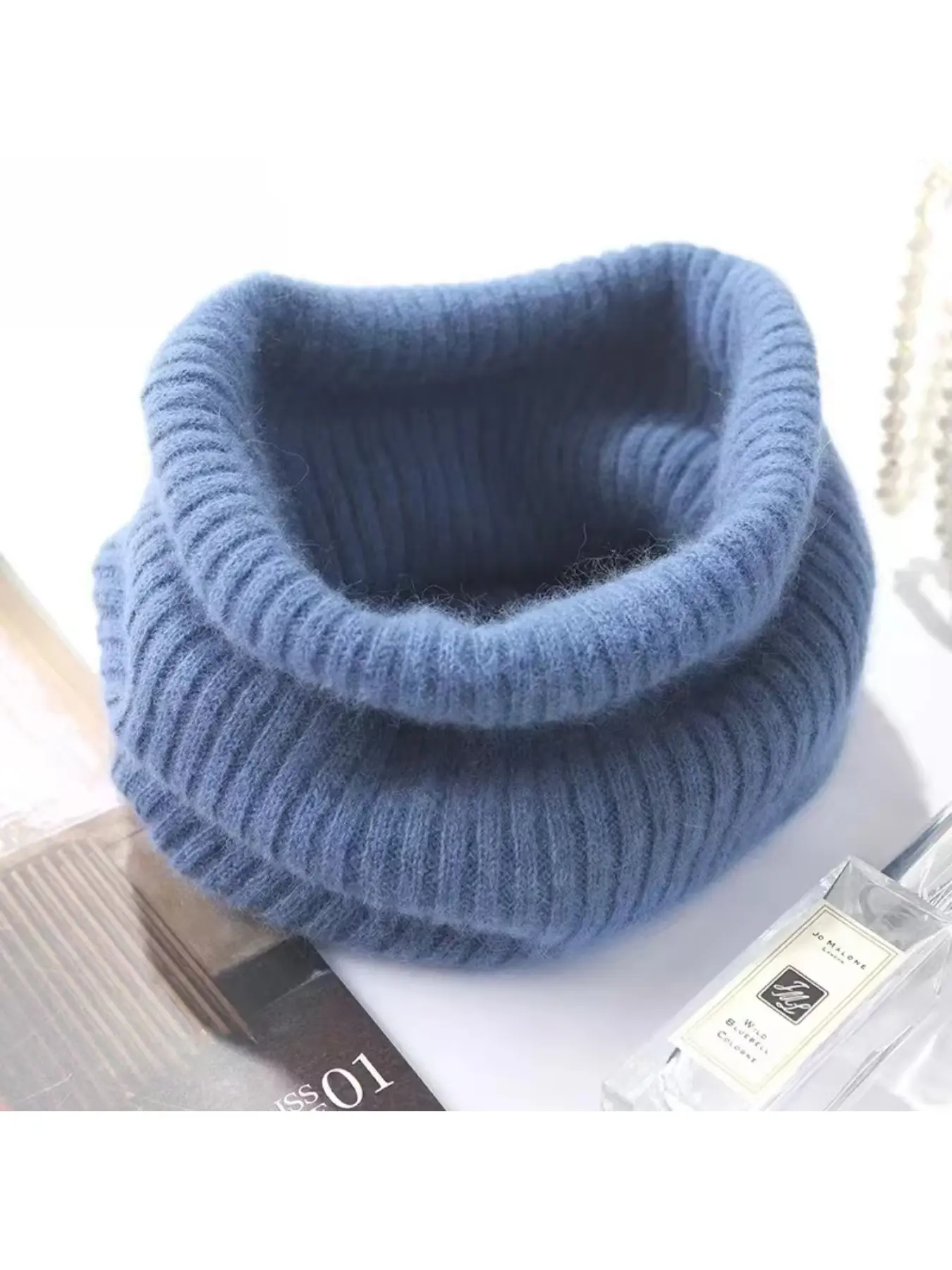 Knitted high-neck scarf collar, fashionable women's neck warmer for autumn and winter, versatile accessory to protect cervical spine, trendy detachable faux collar.