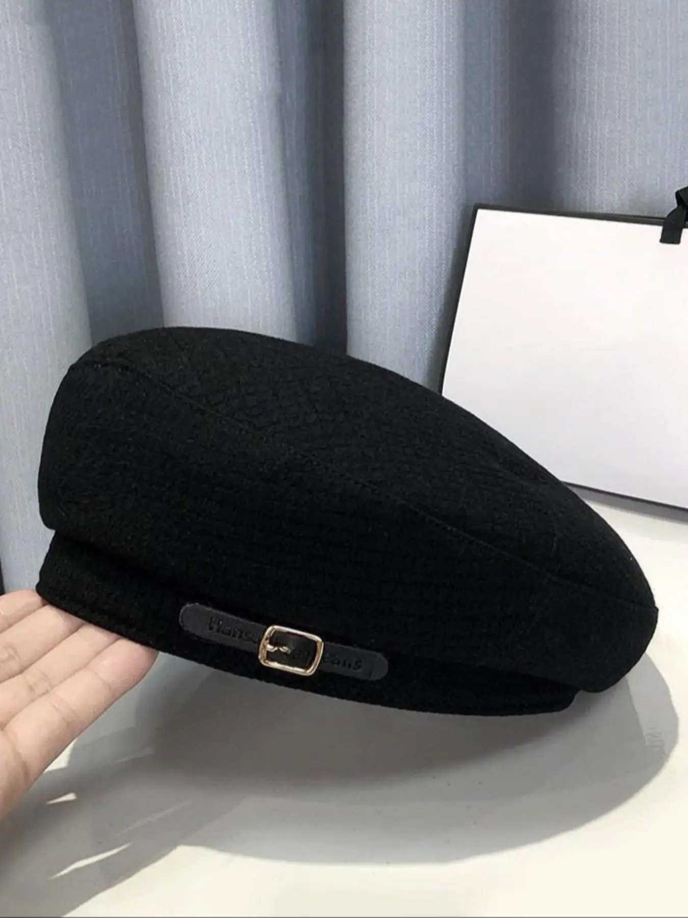 Women's Beret Hat Buckle, Unique Design Vintage Artist Hat, Small Size, Fashionable Accessory, Perfect for Stylish