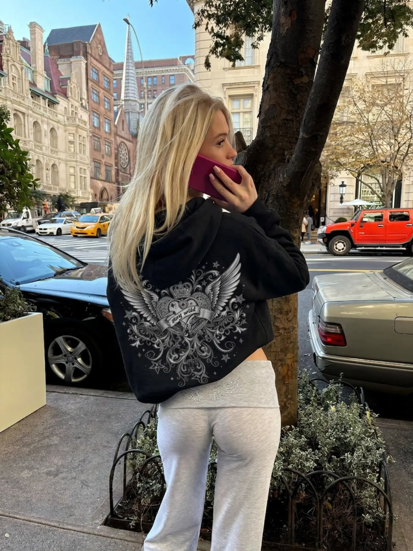 Women's Back Wings Heart Print Short Hoodie, Loose Fit Casual Sweatshirt, Fall & Winter Fashion, Comfortable and Stylish Top, Everyday