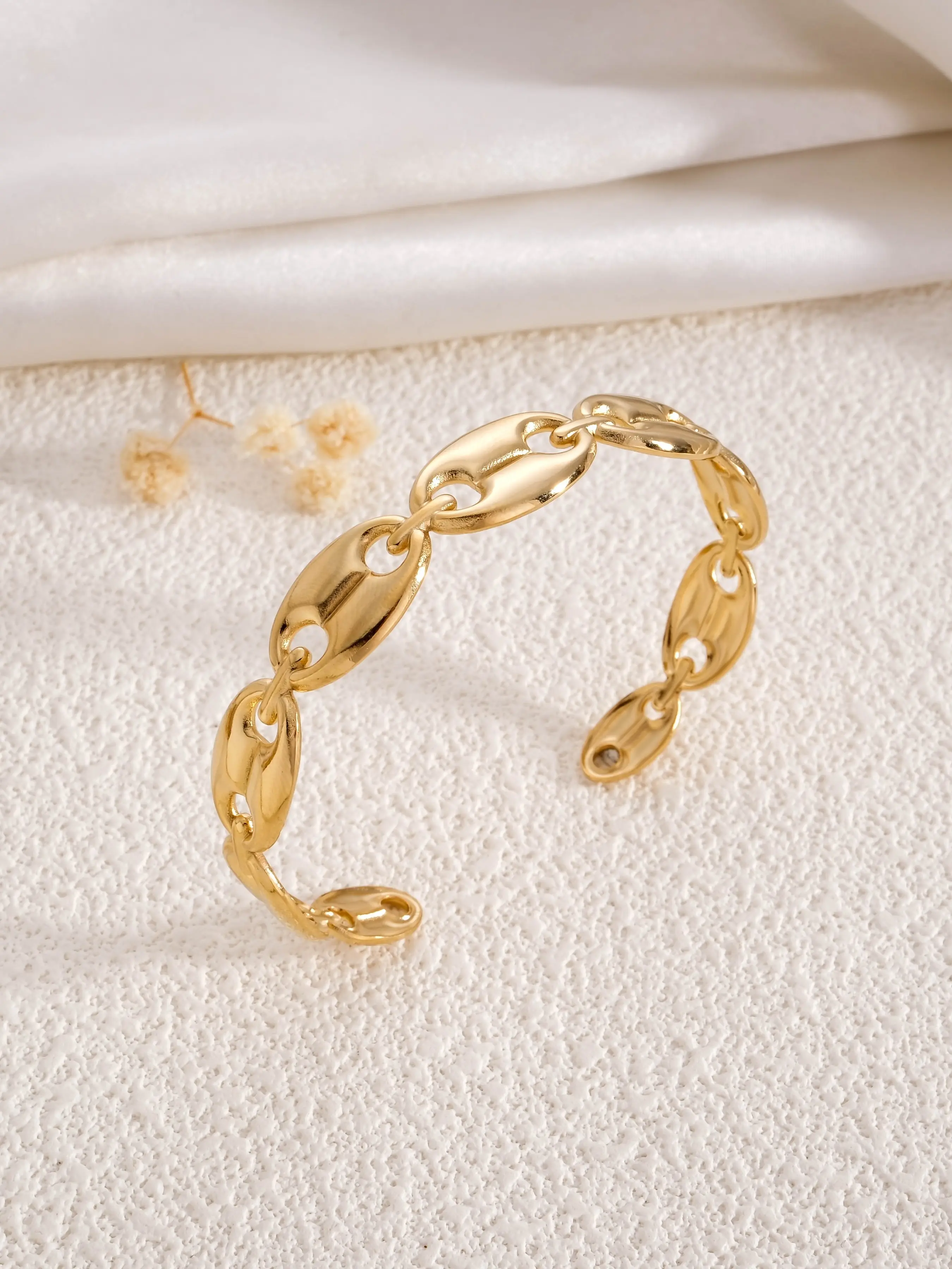18k Gold Plated Pig Nose Bangle Bracelet for Women, Stainless Steel, Waterproof, Casual Style, All Seasons, Perfect Gift