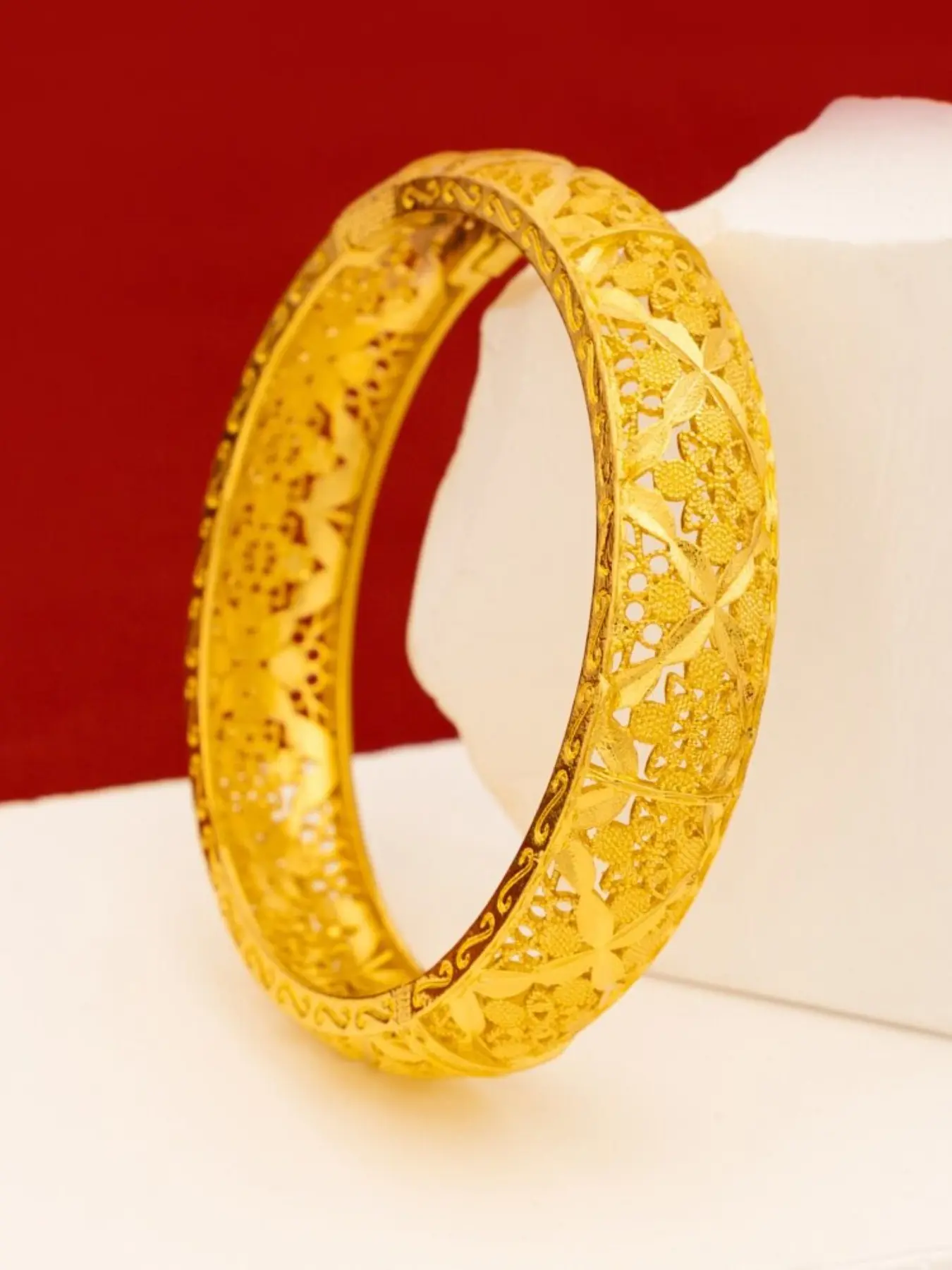 Women's Open Hollow Bracelet, Vintage Carved Filigree, Cross-Border European and American Fashion, Vietnamese Wedding Bangle