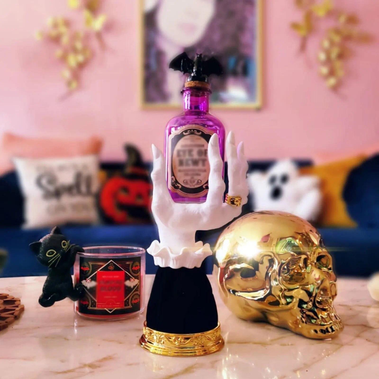 Witch Hand Candlestick Halloween Palm Candle Holder Gothic Decor Snack Bowl Stand Resin Ornament Halloween Decorations For Home