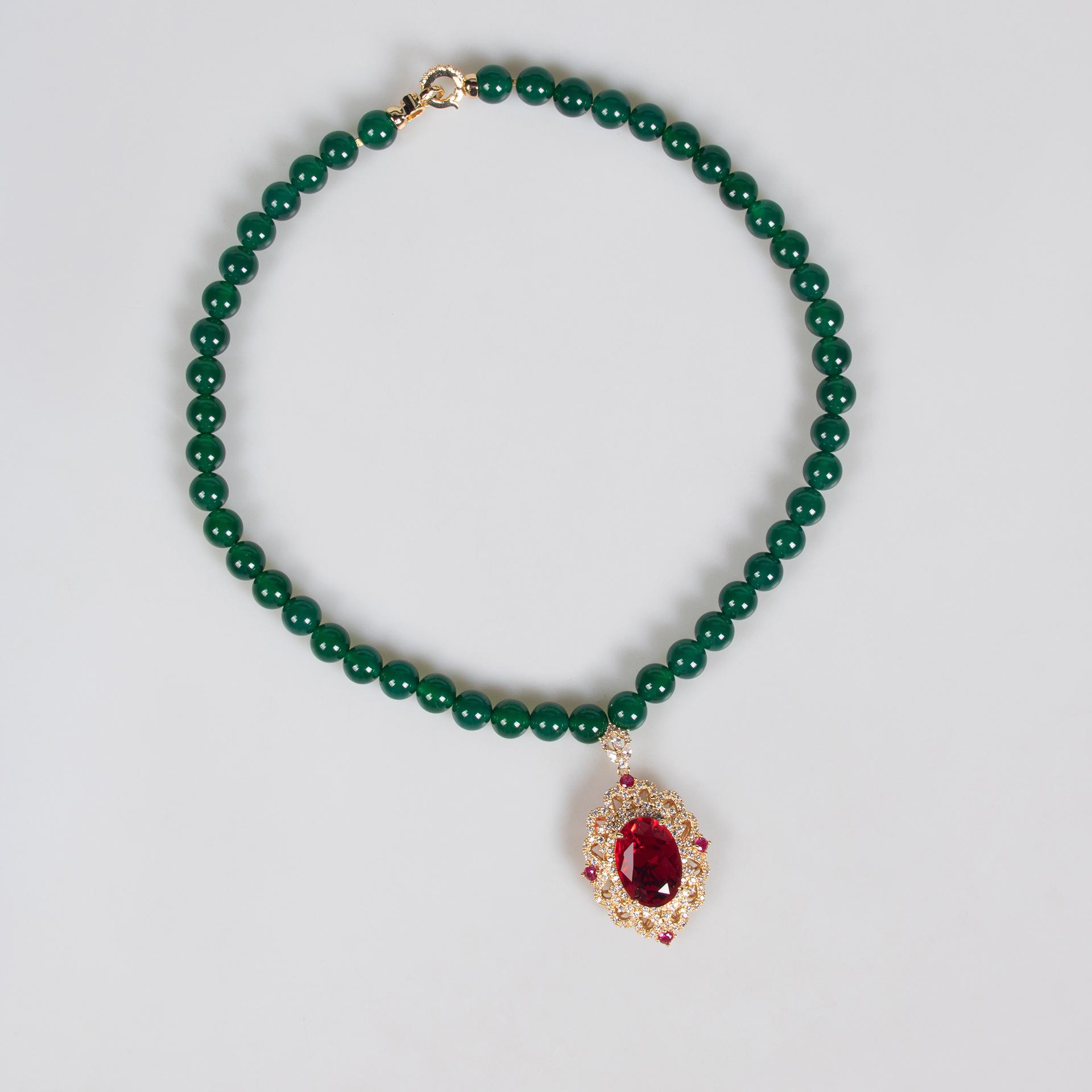 Luxurious Emerald Beaded Agate Necklace with Zircon Inlay and Earrings Set for Women, Versatile Niche Jewelry