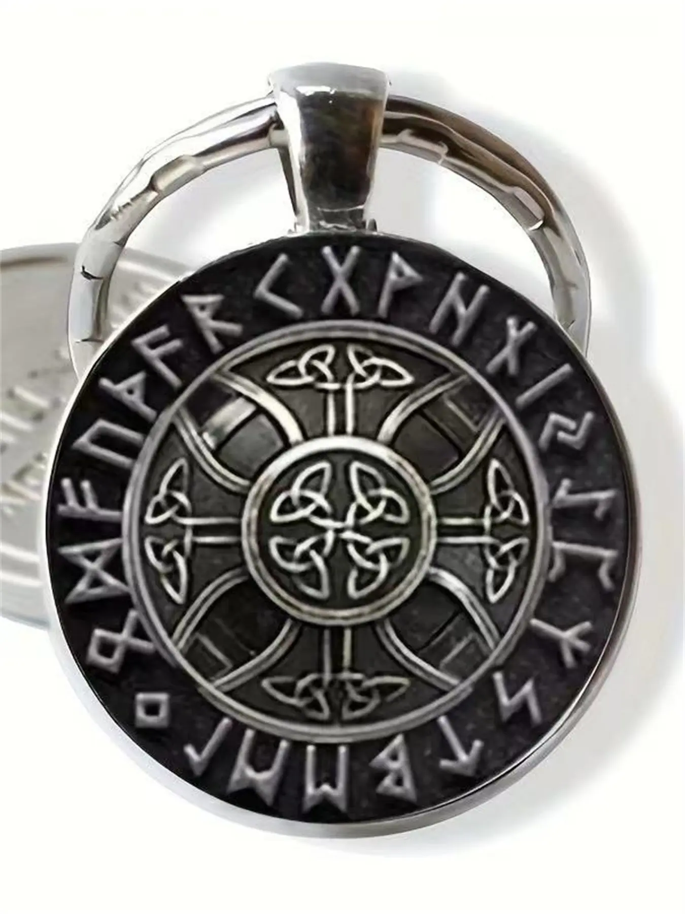 1 PC Fashion DIY Keychain Viking Compass Pattern, Round Glass Keychain for Car Decoration, Perfect Gift for Men and Women