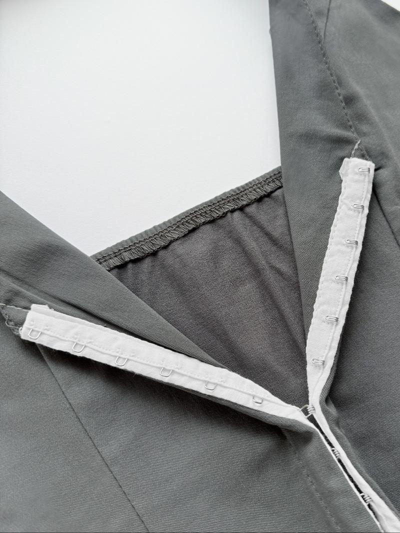 Women's Solid Hook & Eye Front Halter Tank  Top, Fashion Casual Deep V Neck Top for Daily Outdoor Wear, Women Clothes for Summer