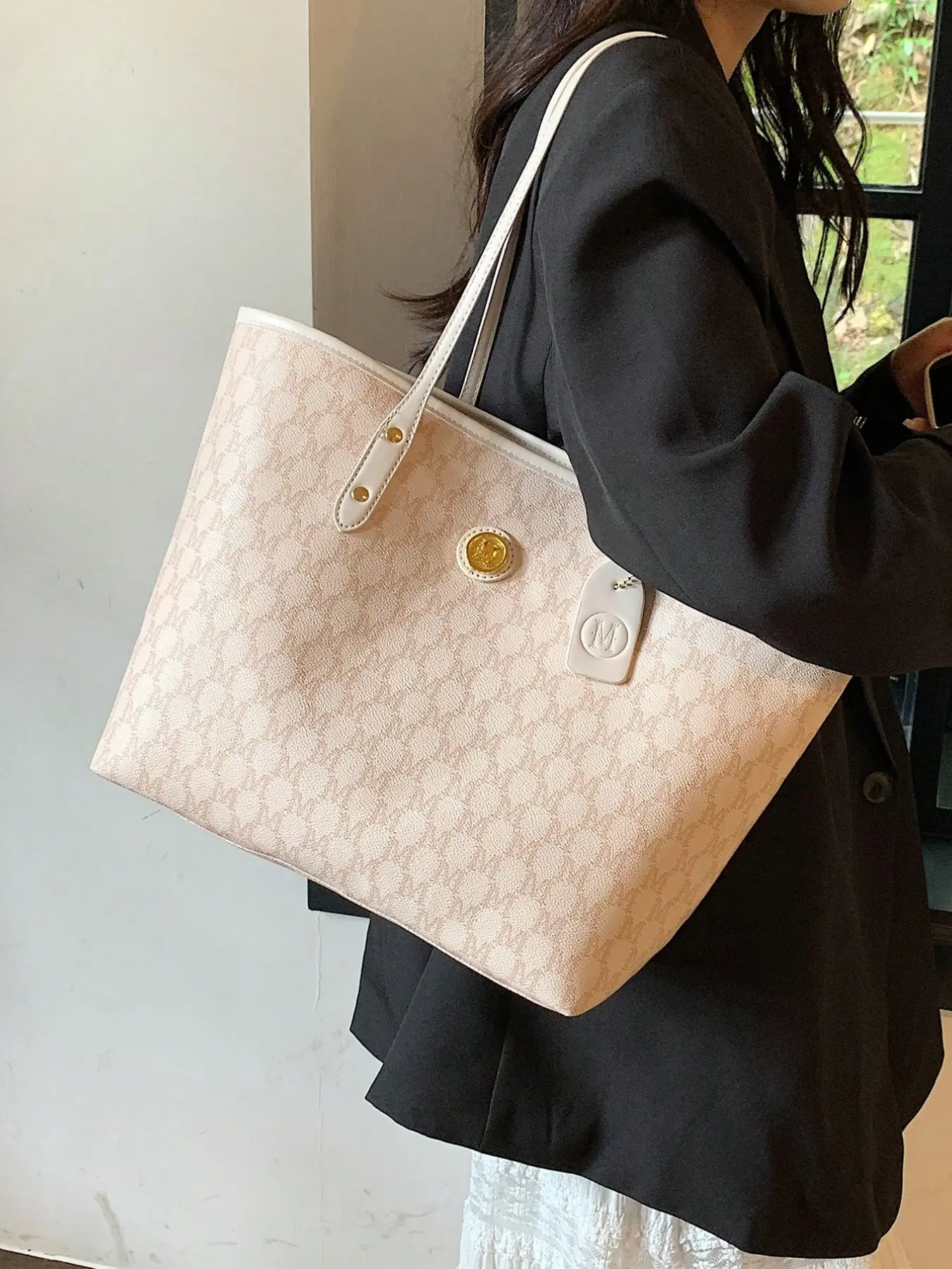 Soft Gray All Over Monogram M Print Oversized Tote Bag, Pu Leather Tote, Gold Round Logo Spacious Laptop Shoulder Handbag for Office Daily Use, Lightweight Casual Everyday Purse for Women