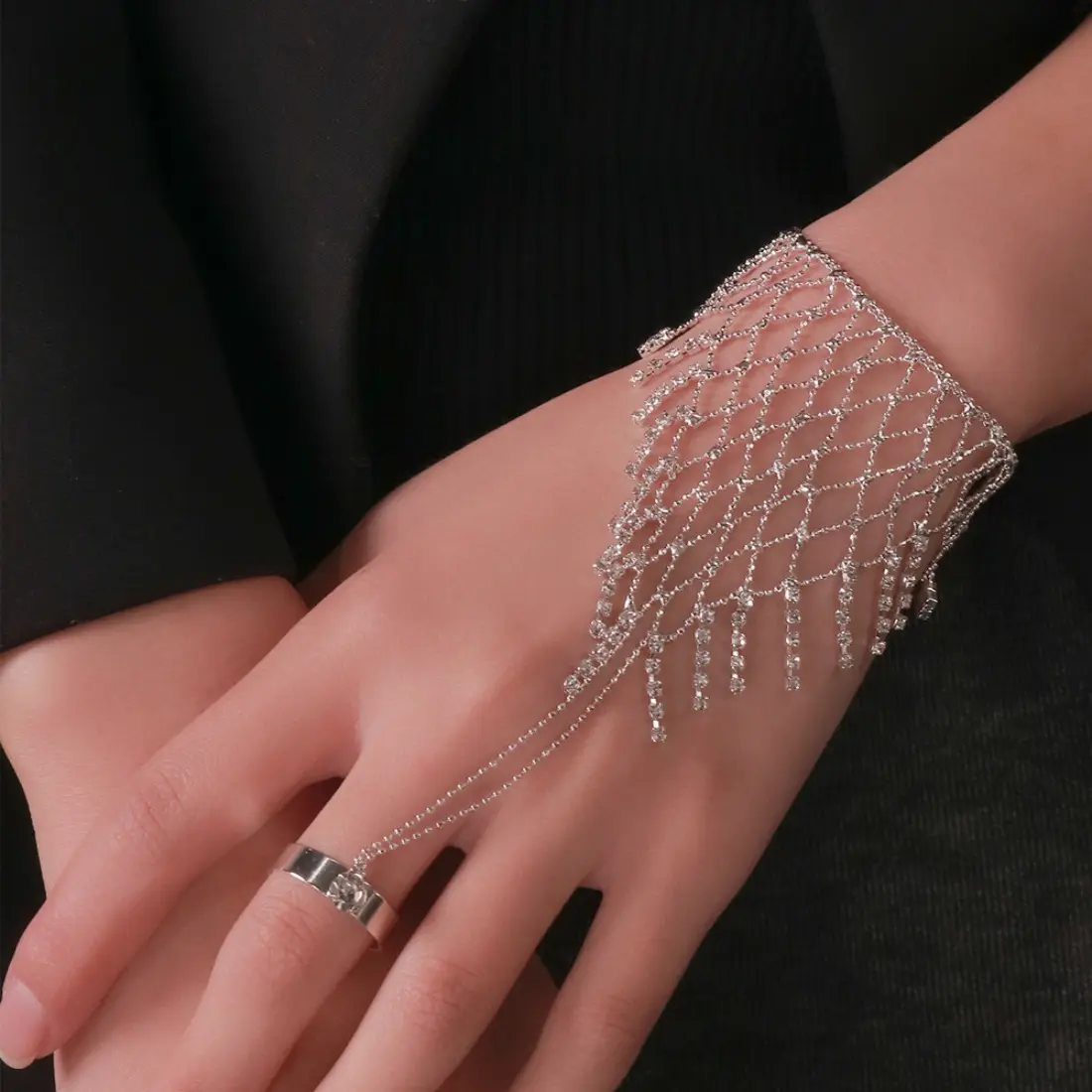 Women's Dainty Rhinestone Finger Bracelet - Stainless Steel Mesh Back Hand Chain, Cowhide Accent Layered Accessory for Wedding, Party Outfits, Accessories For Women, Rhinestones