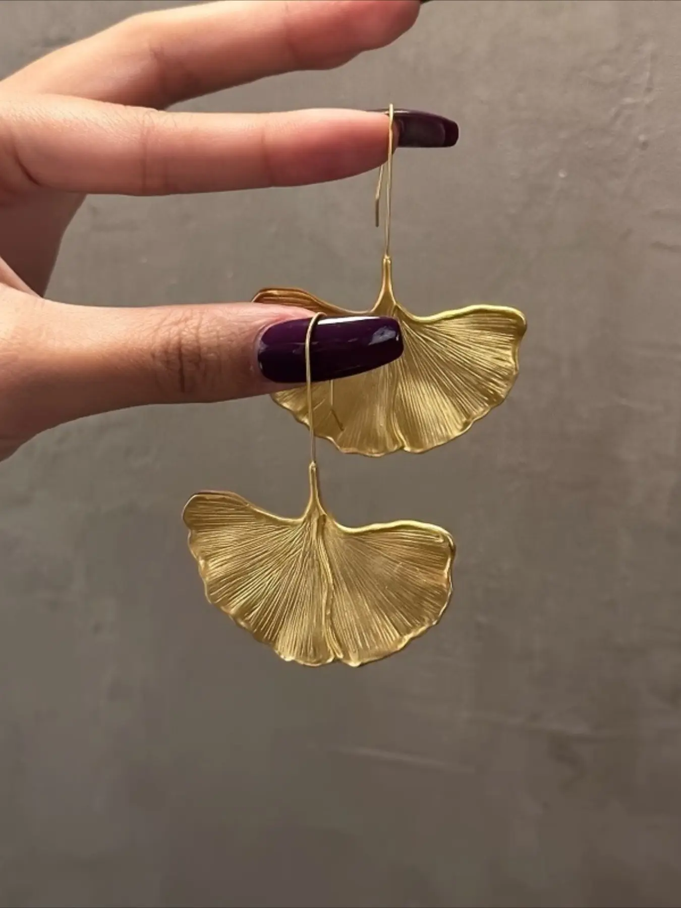 Shiny Gold Ginkgo Leaf Drop Earrings The Ultimate Cool Elegant Oriental Quiet Luxury Vibe Chef’s Kiss for Chinese Style Outfits Daily Commute & Vacation Looks. Perfect Meaningful Gift for Girlfriends & Besties Symbolizing Blessings & Smooth Life.