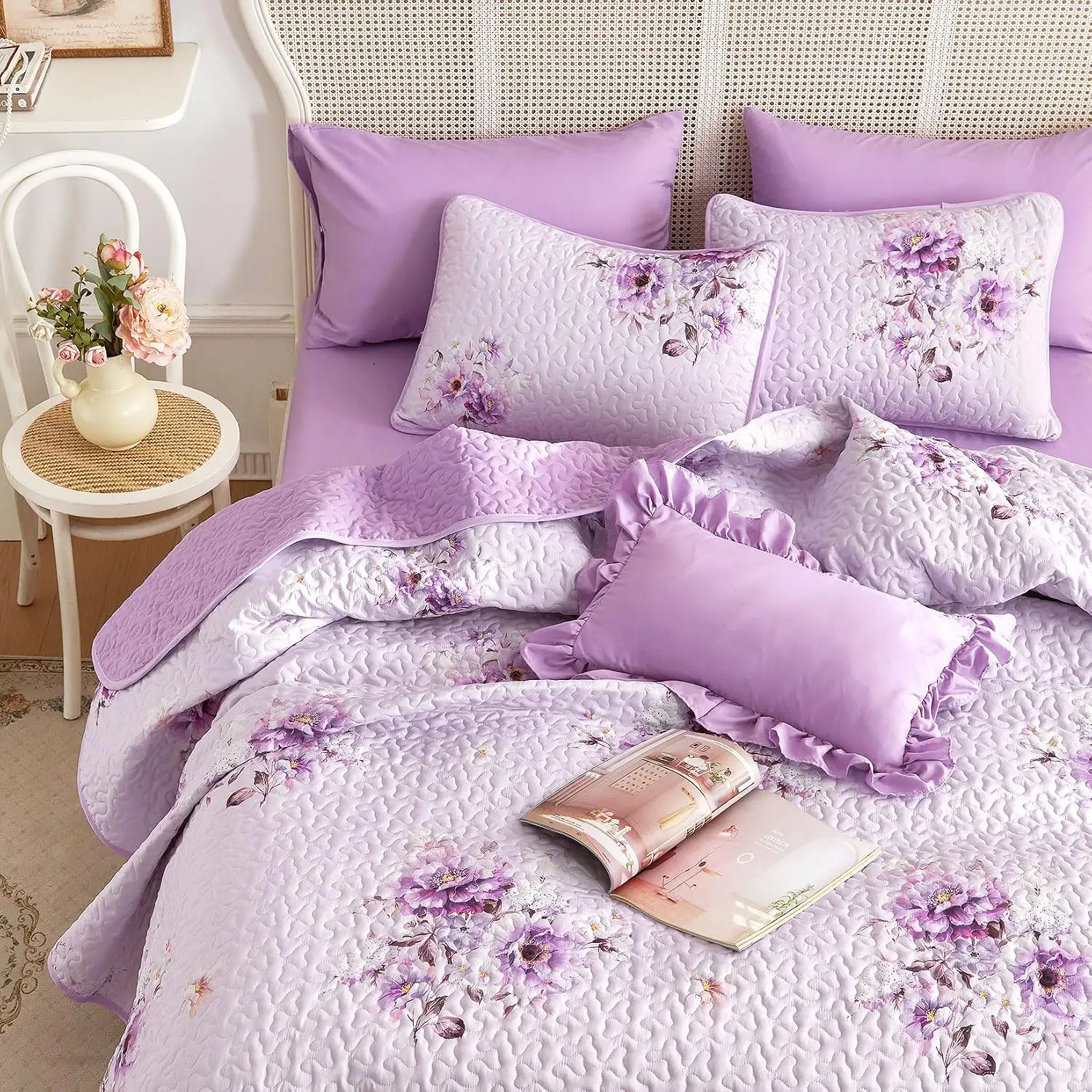 - Set, Floral Coquette Cottagecore Farmhouse Vintage Flowers, for Women Teen Girls, Reversible Lightweight Bedspread Coverlet, 3 Pieces, Purple, Queen/Full Size