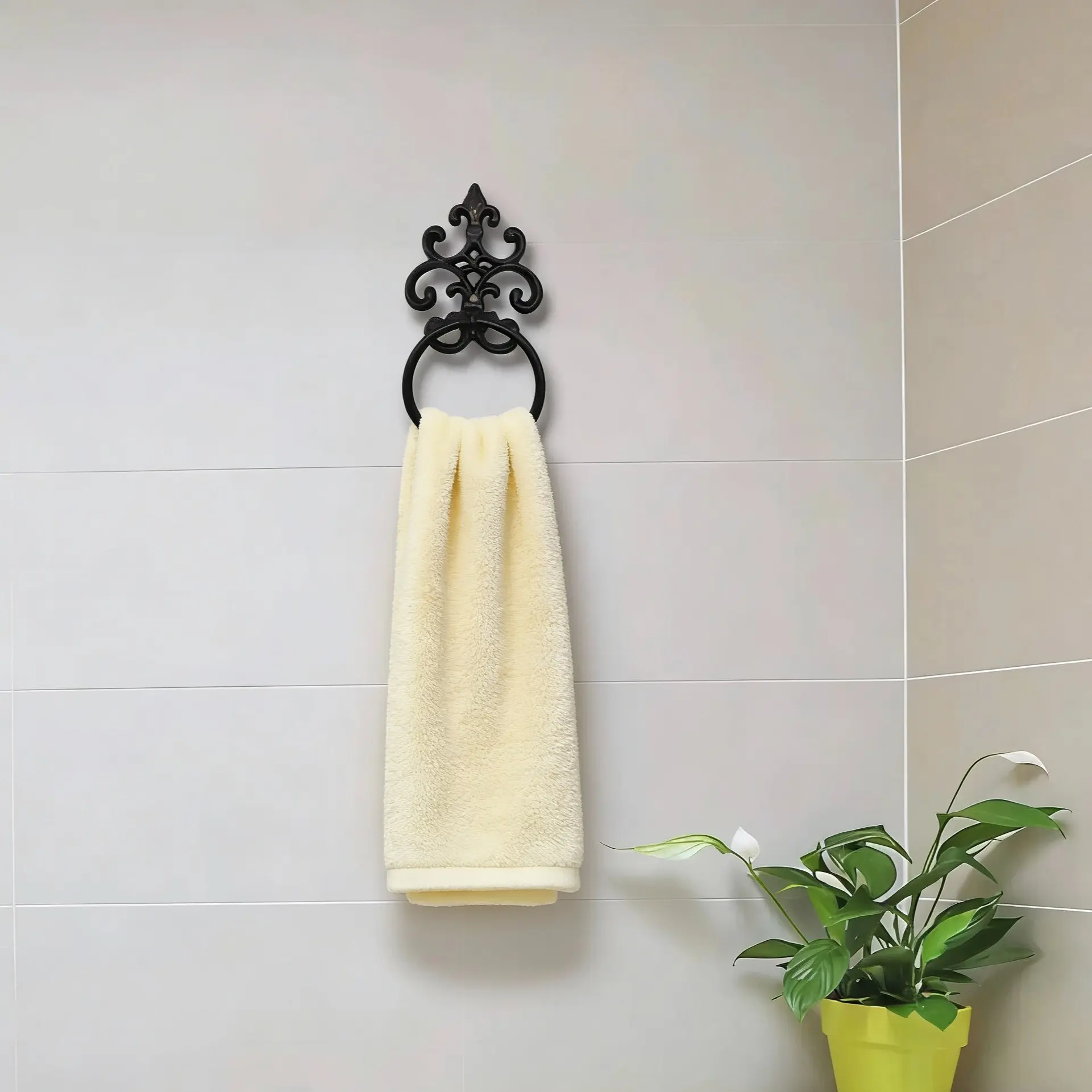 American Country Style Cast Iron Towel Ring, Vintage Carved Wall-Mounted Towel Holder, Rust-Resistant Bathroom Decorative Towel Rack