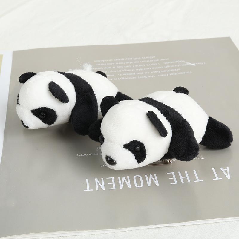 Cartoon Internet celebrity three-dimensional panda brooch, plush red panda doll ins lying down panda jewelry schoolbag pendant