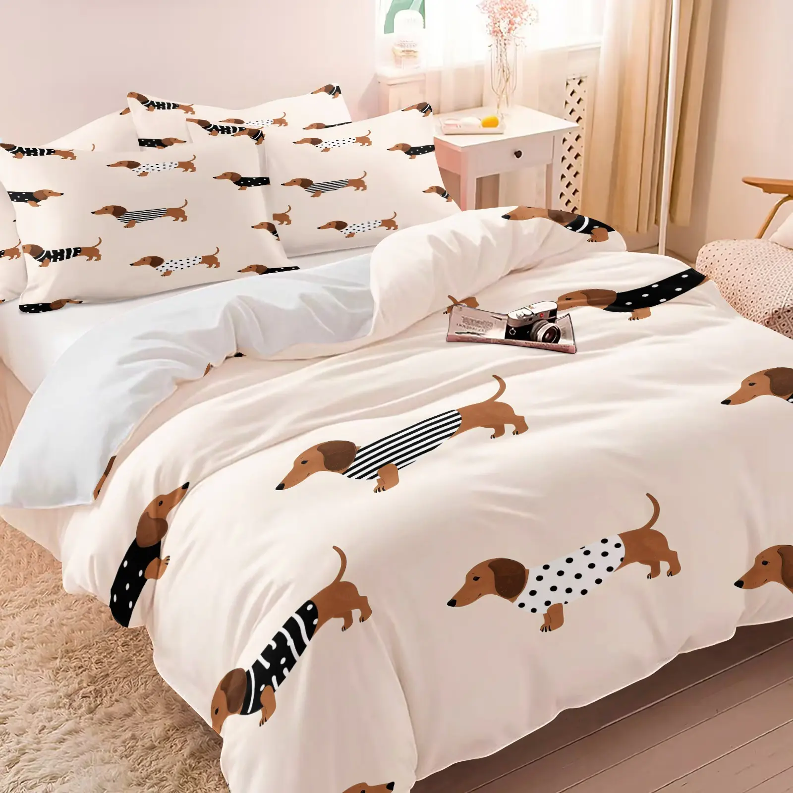 3PCS Off White Cartoon Dachshund Puppy Duvet Cover Set (1 Duvet Cover + 1-2 Coreless Pillowcases), Stripe Polka Dot Sausage Dog Full Print, Ultra-Fine Fiber Comfy All Seasons Bed Linens, Ideal for Pet Lover Kids Bedroom Decor Print Bedding Set