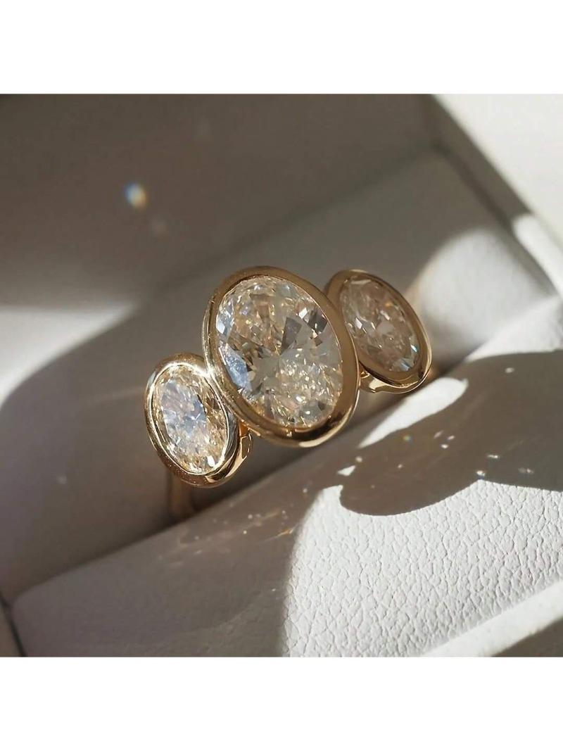 Sophisticated and stylish oval diamond ring, a vintage-inspired, versatile ring for women. Luxurious and vintage style, perfect for weddings, everyday wear, and Valentine's Day gifts. Ideal for wedding rings.