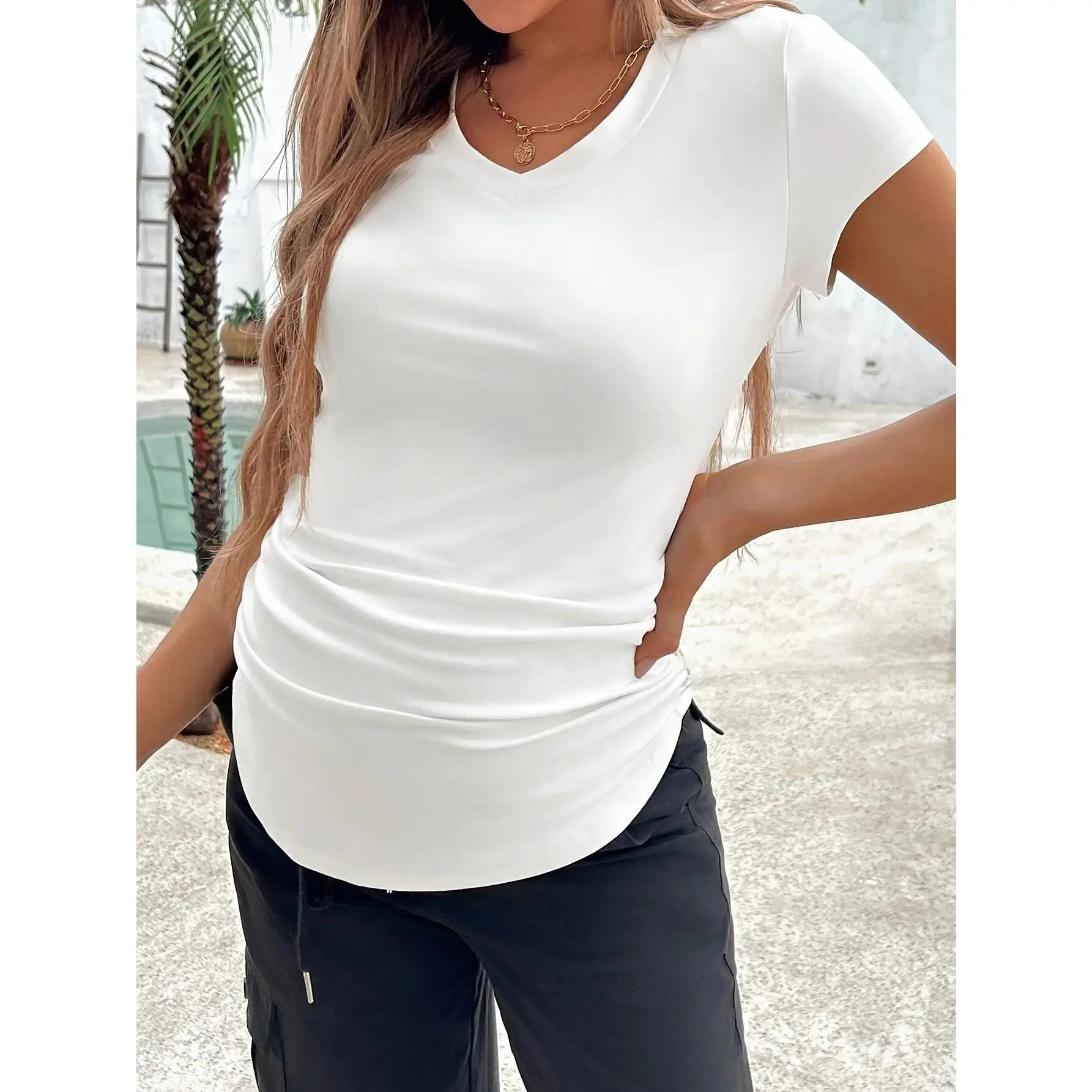 Pregnancy clothesMaternity Short-Sleeve Crewneck T-Shirt - Plain Sporty Chic Summer White Casual Top for Active Moms, Expecting Mothers' Maternity Fashion Essential