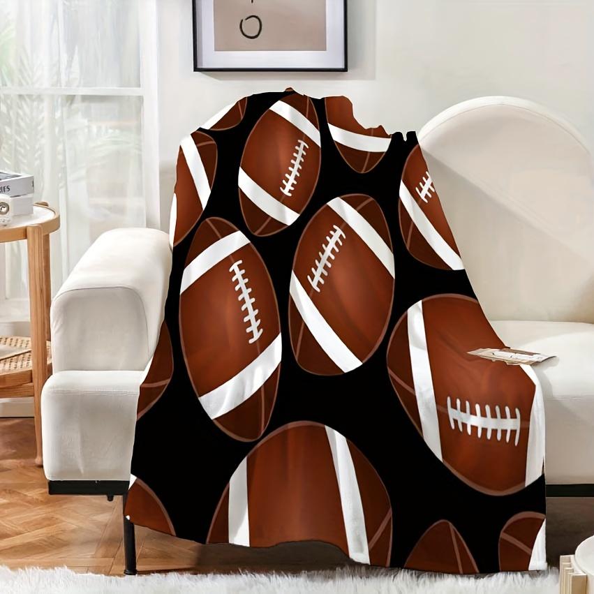 1PC Football Print Flannel Flannel Throw Blanket - Soft, Cozy, Machine Washable All-Season Polyester Bedding for Teens, Ideal Sports Theme Gift-280GSM