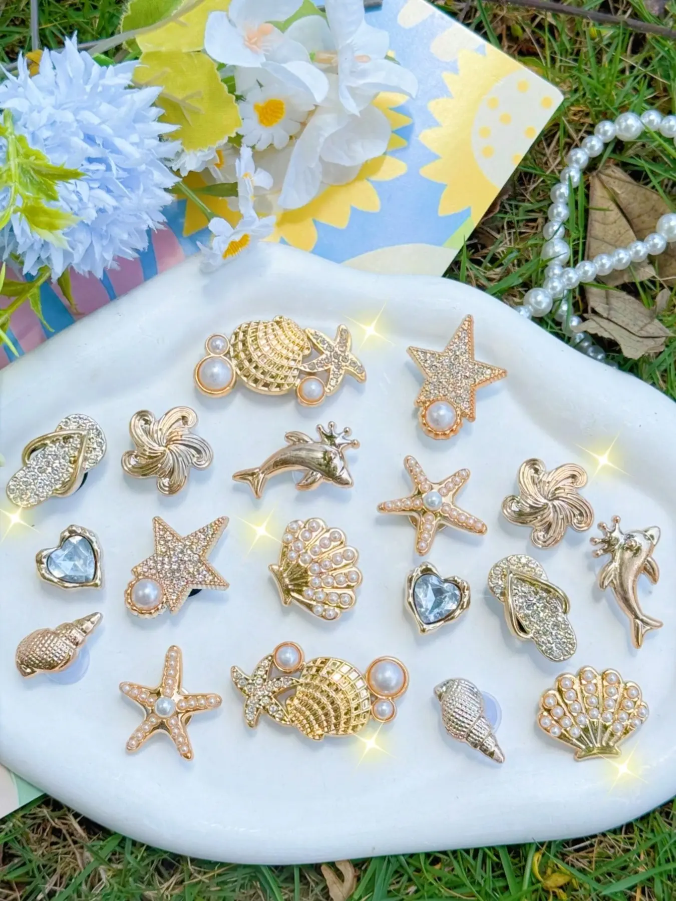 18-Piece Shell Shoe Decor Set, Sparkly Rhinestone Conch Shoe Accessories, Detachable Starfish Buckle, DIY Multi-Use Shoe Clips