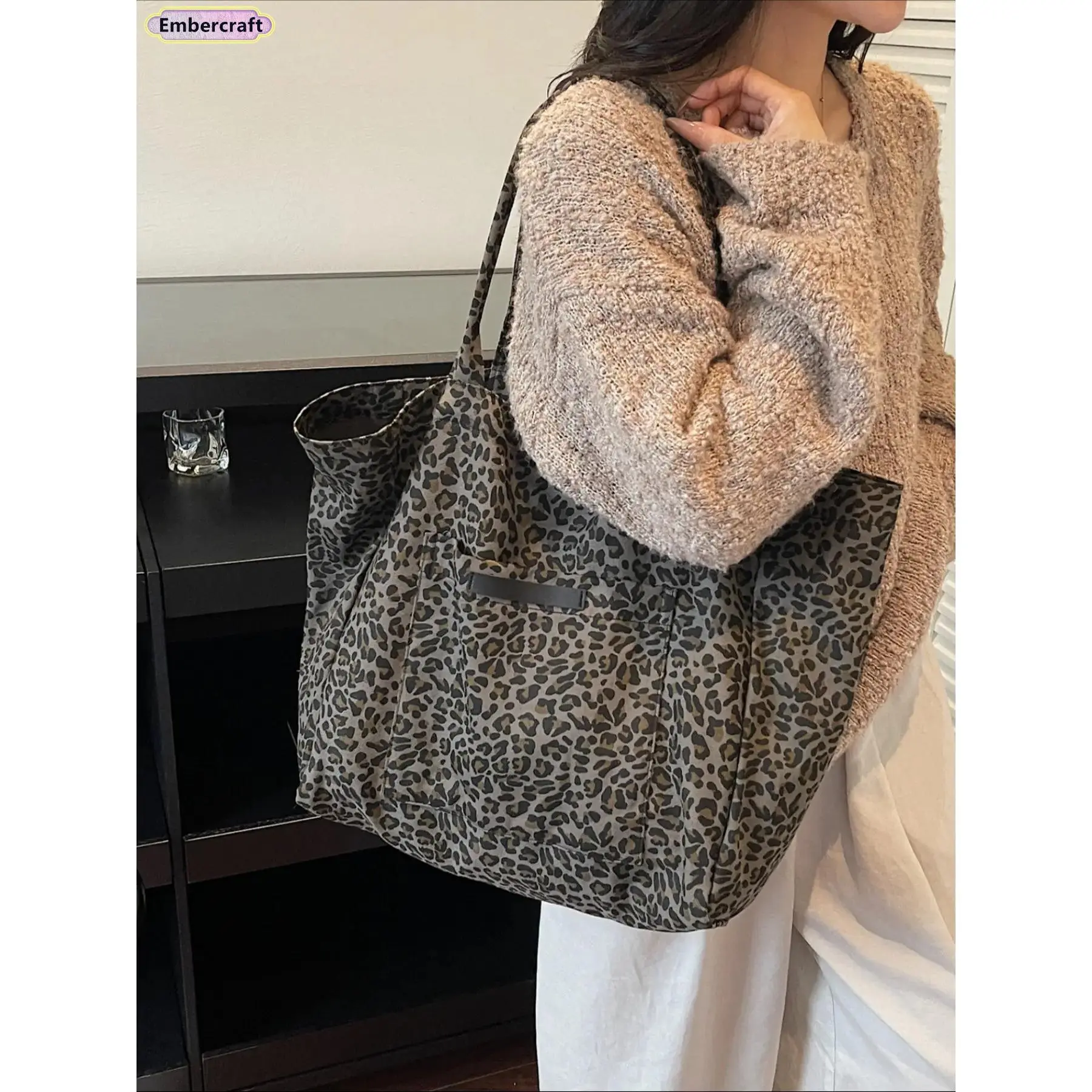 Women's Leopard Print Tote Bag - Y2K Retro Aesthetic, Large Capacity Fashion Shoulder Handbag, Vintage Fall-Winter Trend, Lightweight Tote Bags for Commute, Shopping