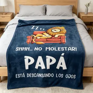 Gift for Papa Spanish Lion Print Blanket For Father – Soft Flannel Bedspread With Lion Design, Machine Washable, Cozy Throw For Bedroom Living Room, Perfect For Father’s Day, Birthday, or Home Decoration