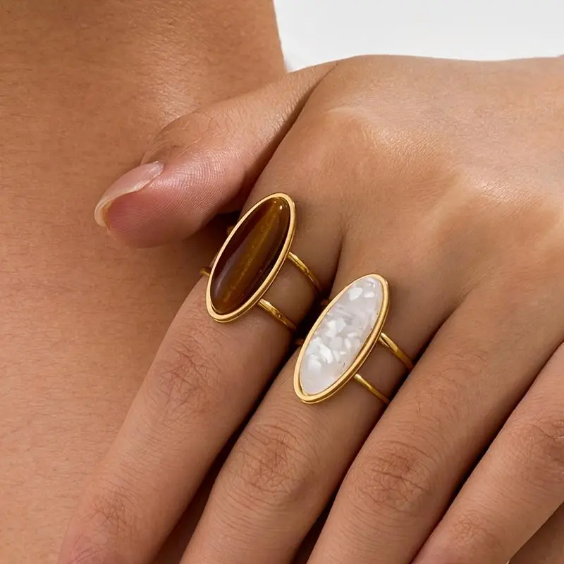 An Oval-shaped Imitation Jade Open-end Ring, Simple, Elegant, Temperamental, , and Luxurious. A Women's Ring, Women's Jewelry, Women's Gift. Stainless Steel Ring, Adjustable Open-end Design, Versatile Accessory Suitable for Daily Wear