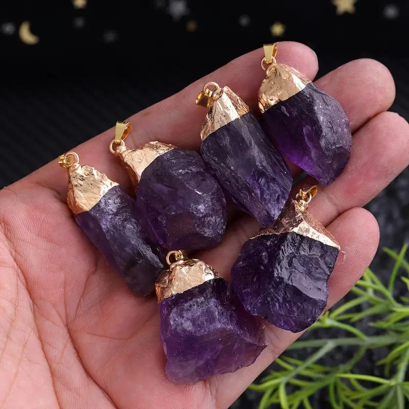 Natural Amethyst Pendant Irregular Crystal Raw Stone Necklace, Gold Plated Chain Healing Crystal Jewelry, DIY Friendly Accessories Charm for Women, Positive Energy Spiritual Protection Amulet, Perfect for Daily Wear Meditation Gift for Her