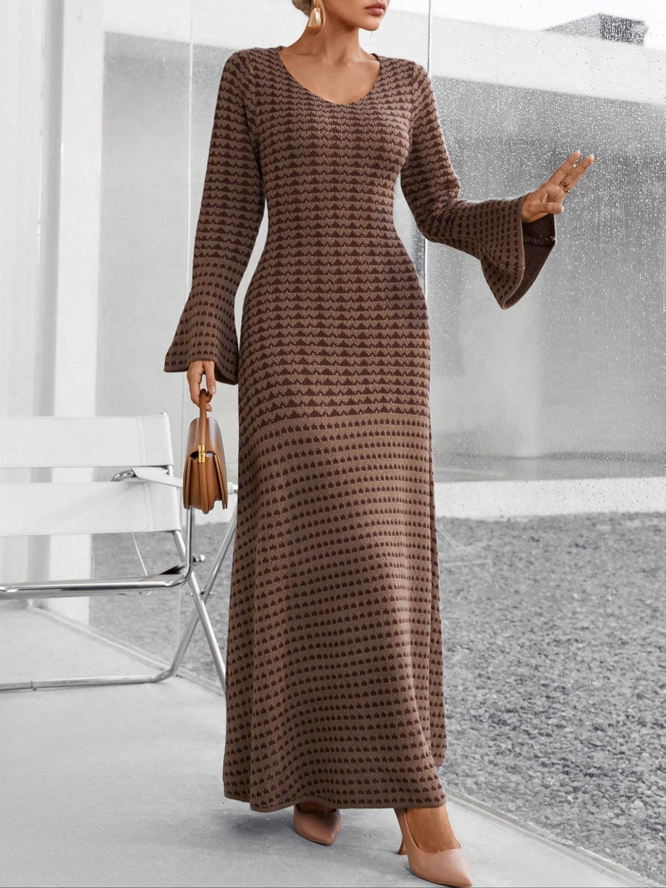 Women's Knit Elegant Commuter Dress, Fall & Winter Striped Round Neck Flare Sleeve Long Skirt, Loose Fit Sweater Dress (pattern Random)