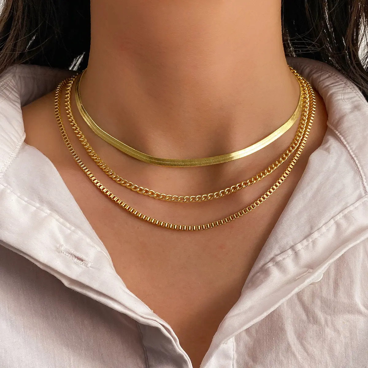 Loveden Women's Personalized Multi-Layered Collarbone Necklace with Small Bar Pendants
