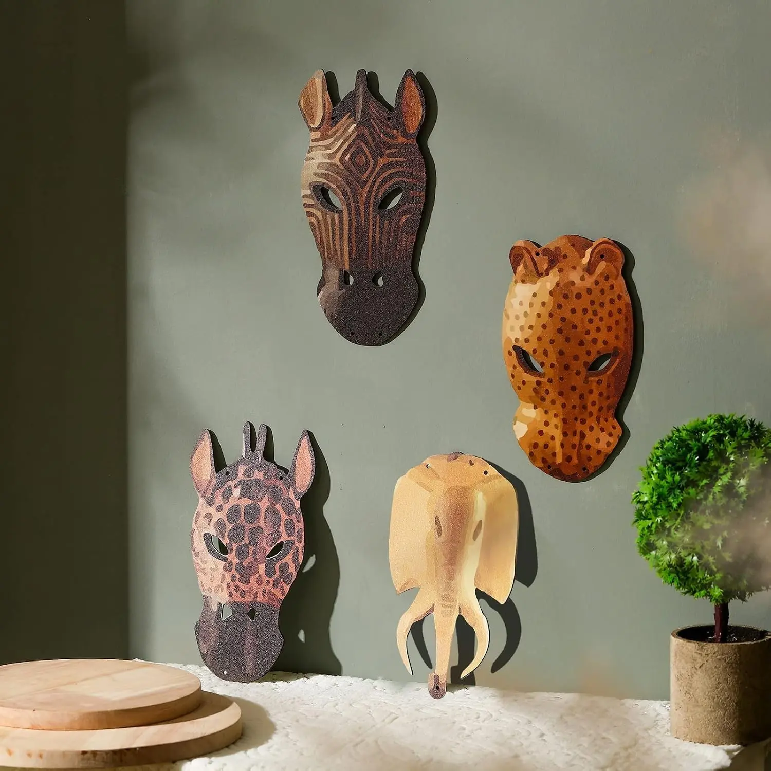 4 Pcs African Masks Wall Decor Safari Jungle Animal Plaque Art Set for Bedroom Bathroom Theme Party, Non-3D