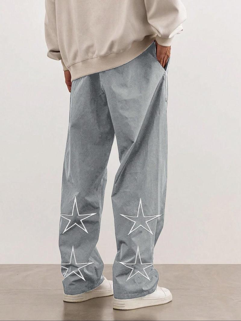 Men's Letter Patched Star Print Drawstring Waist Pants, Casual Comfy Pocket Straight Leg Trousers for Daily Wear, Fashion Men's Bottoms for All Seasons Men's Letter Patched Star Print Drawstring Waist Pants, Casual Comfy Pocket Straight Leg Trousers for Daily Wear, Fashion Men's Bottoms for All Seasons