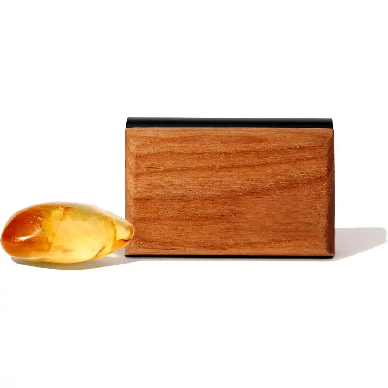 Amber Scent Drift Wooden Car Air Freshener Starter Kit with Metal Clip, Long Lasting Essential Oil Fragrance Car Odor Eliminator, Natural Clean Formula Hanging Diffuser Auto Interior Decor Car Accessories