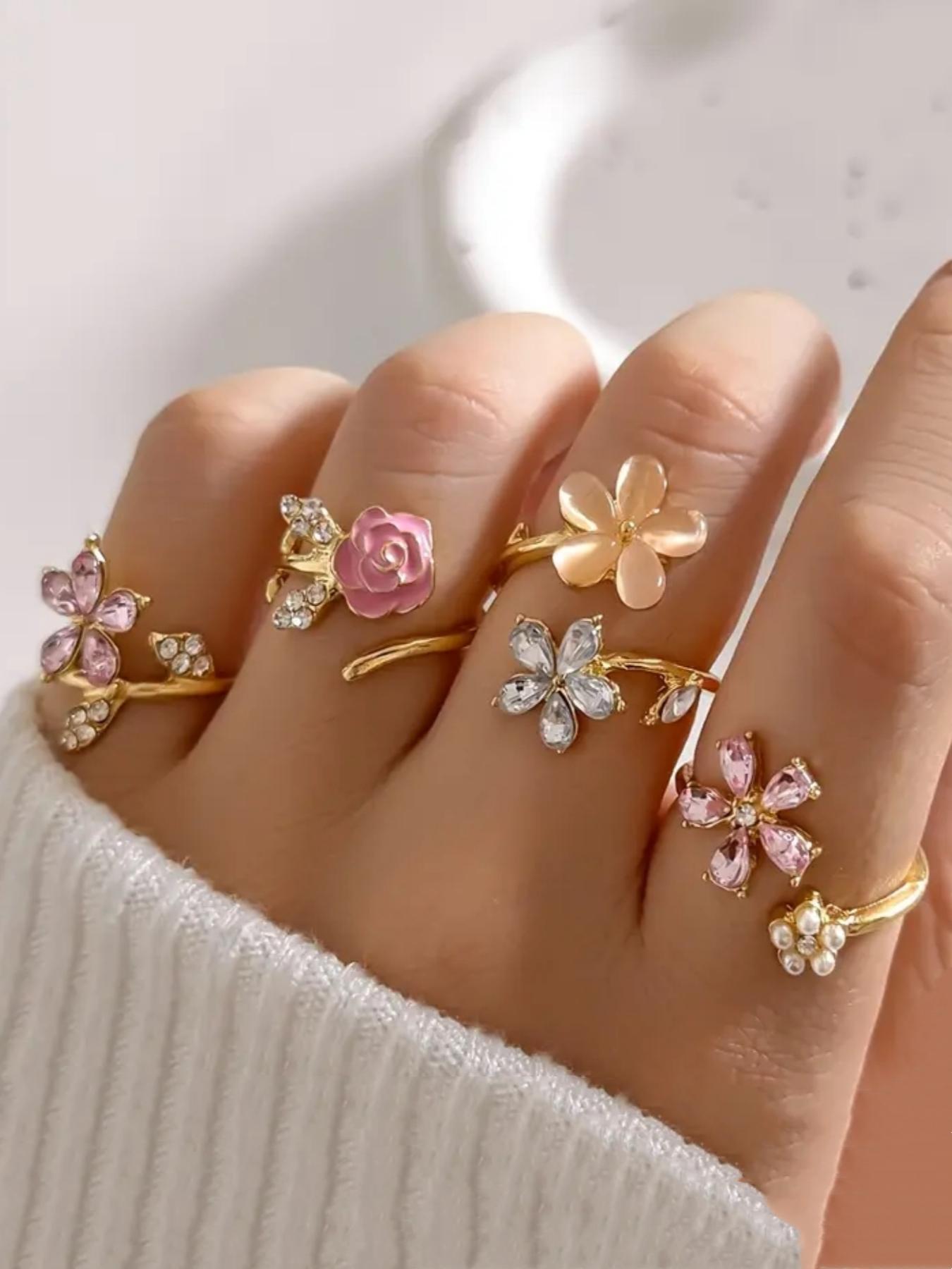 Elegant 4-Piece Rhinestone & Faux Pearl Studded Rings, Floral Design, Perfect Gift for Her, Stylish Jewelry Accessories