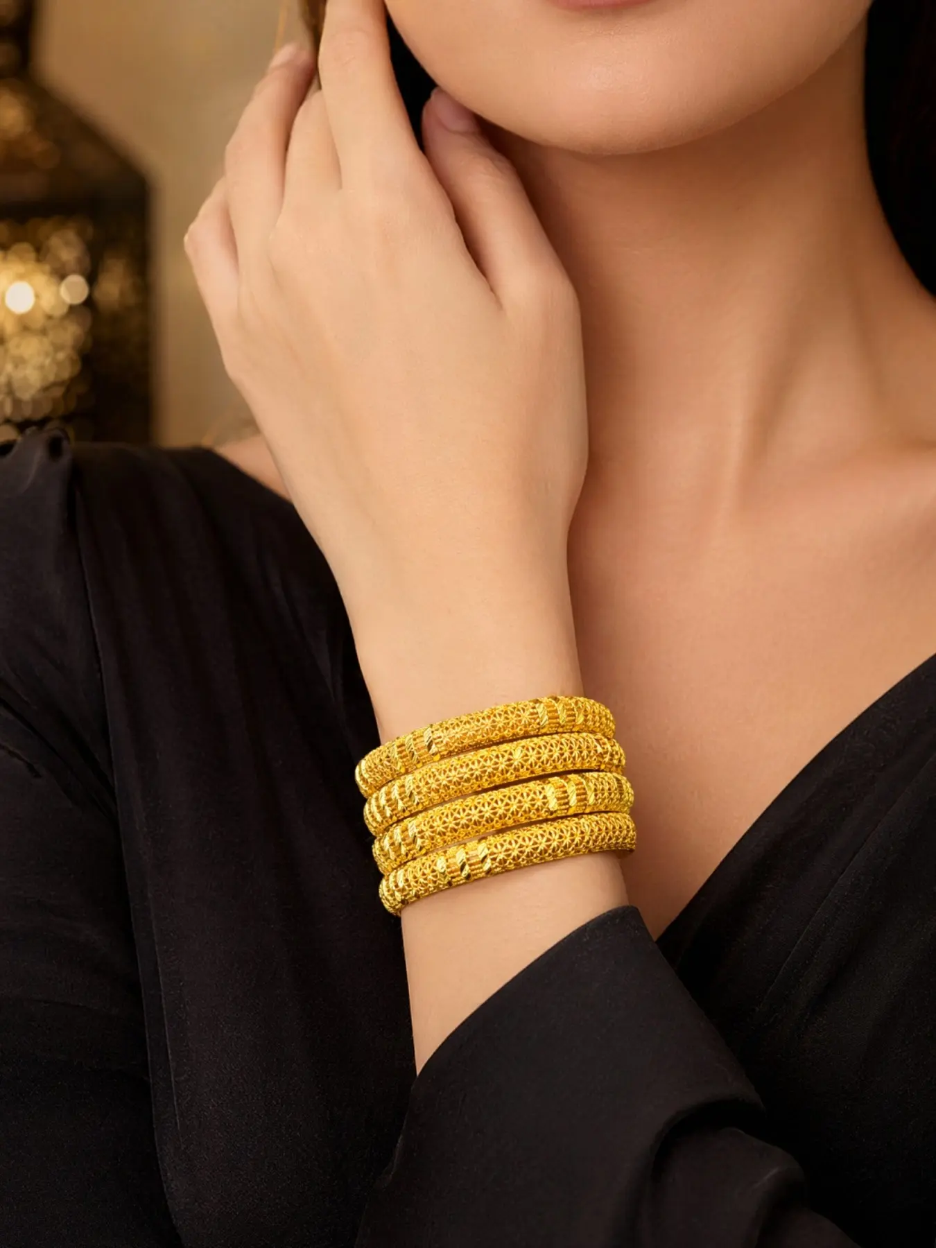 4 Pcs Dubai Women's Bangle Bracelets, Bangles Bracelets Set, Elegant Hollow Out Filigree Design, Perfect for Daily Wear, Weddings, Parties, Events, Layered Bracelet Set