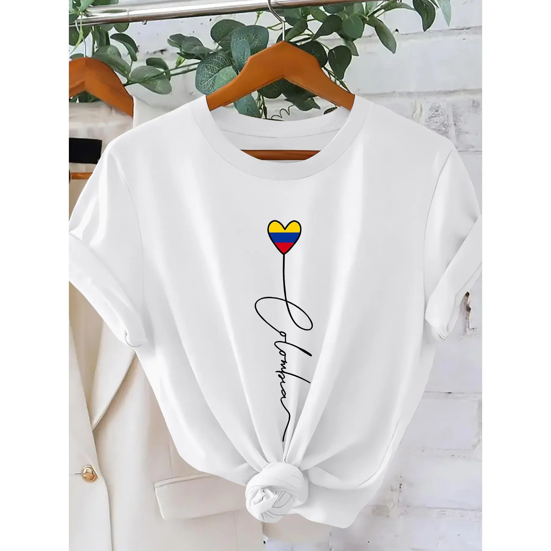 Women's Colombia Flag T-Shirt - Retro Suitable for Travel & Casual Short Sleeve Top | Loose Round Neck Colombian Pride Shirt with Iconic Flag Print | Machine Washable Versatile Daily Wear for Sports & Everyday Outfits