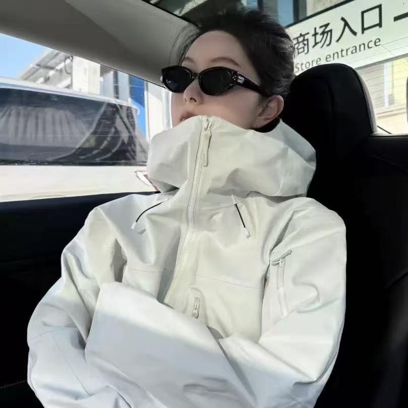 Men's and women's outdoor hardshell windproof and waterproof jacket, with down lining, workwear