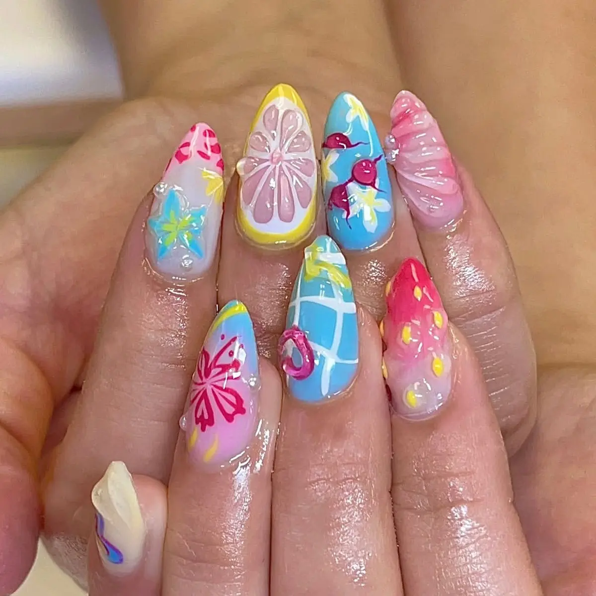 30pcs Beachy Ocean Press on Nails, Almond Shape Fake Nails with 3D Starfish & Seashell Designs, Glossy Full Cover False Nails, Decorative Nails, Nail Art for Women & Girls