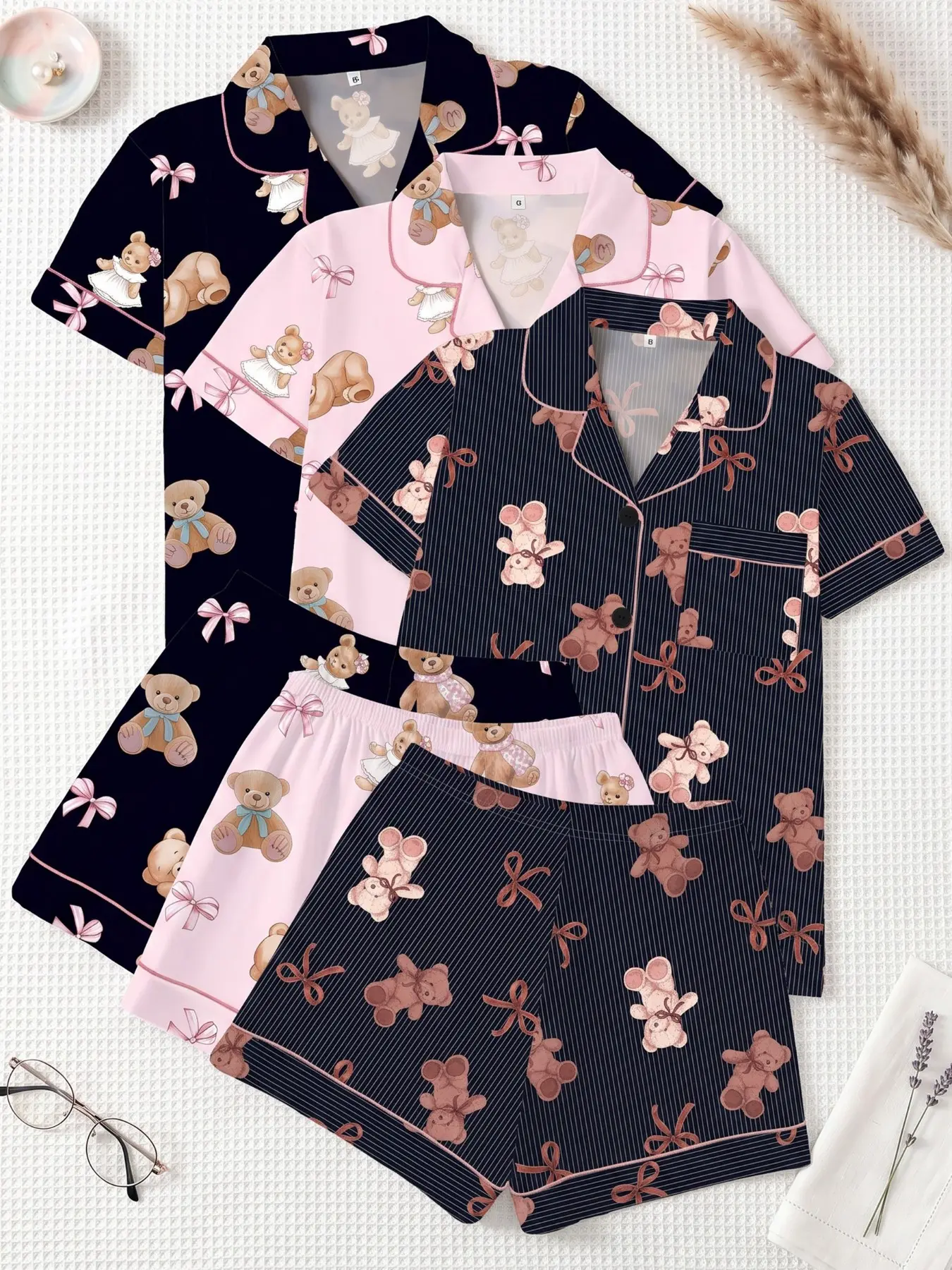 Women's 3-Piece Pajama Set, Short Sleeve Top & Shorts, All-Over Print, Casual Fitted Sleepwear, Year-Round Comfort