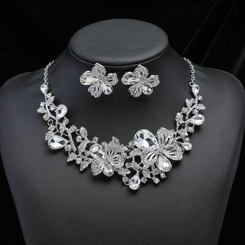 Exaggerated Necklace and Earring Set for Women, Fashionable Popular Alloy Chain with Flower Design, Bridal Accessory