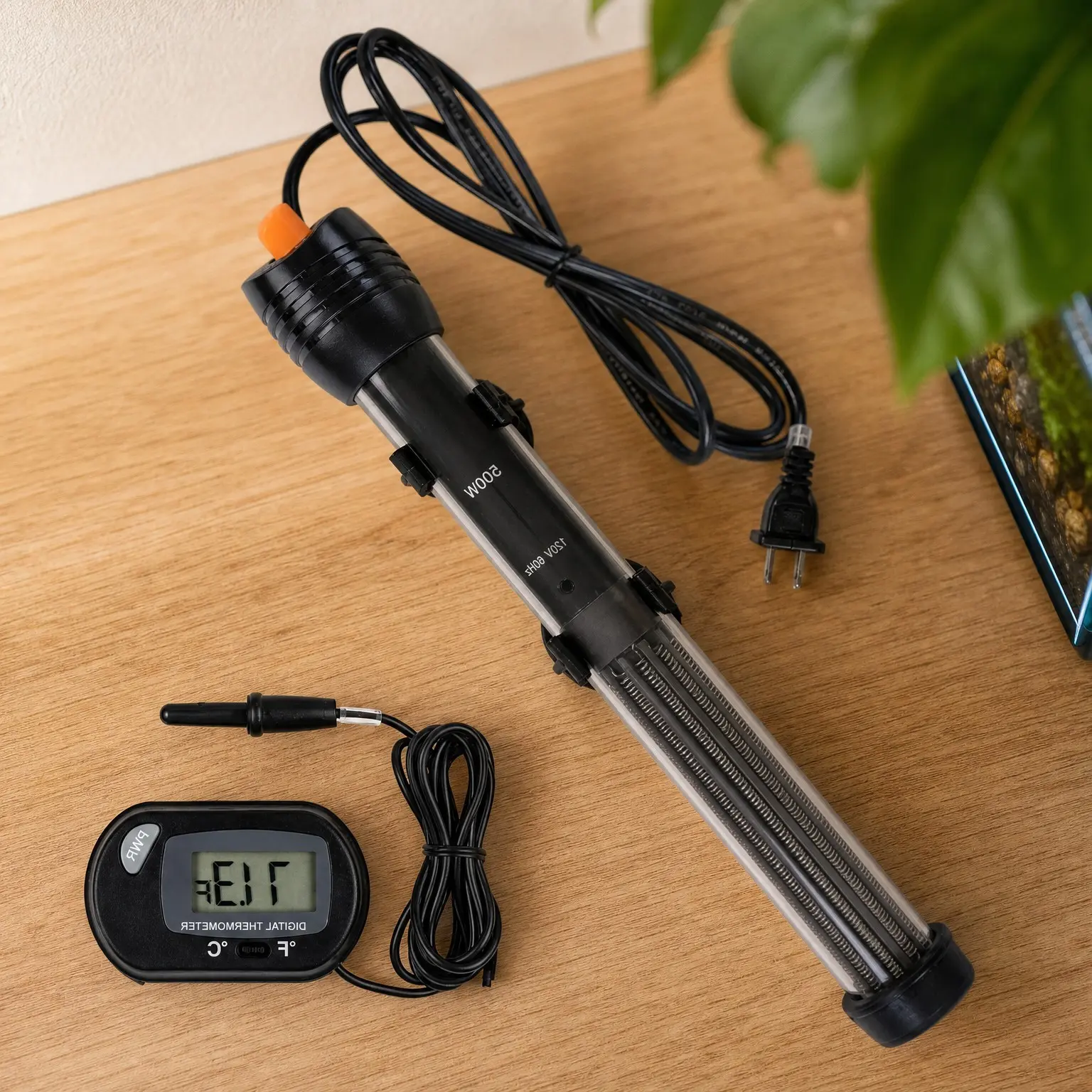 Submersible Aquarium Heater, Adjustable Fish Tank Heater with Free Thermometer for Saltwater and Freshwater TanksGift