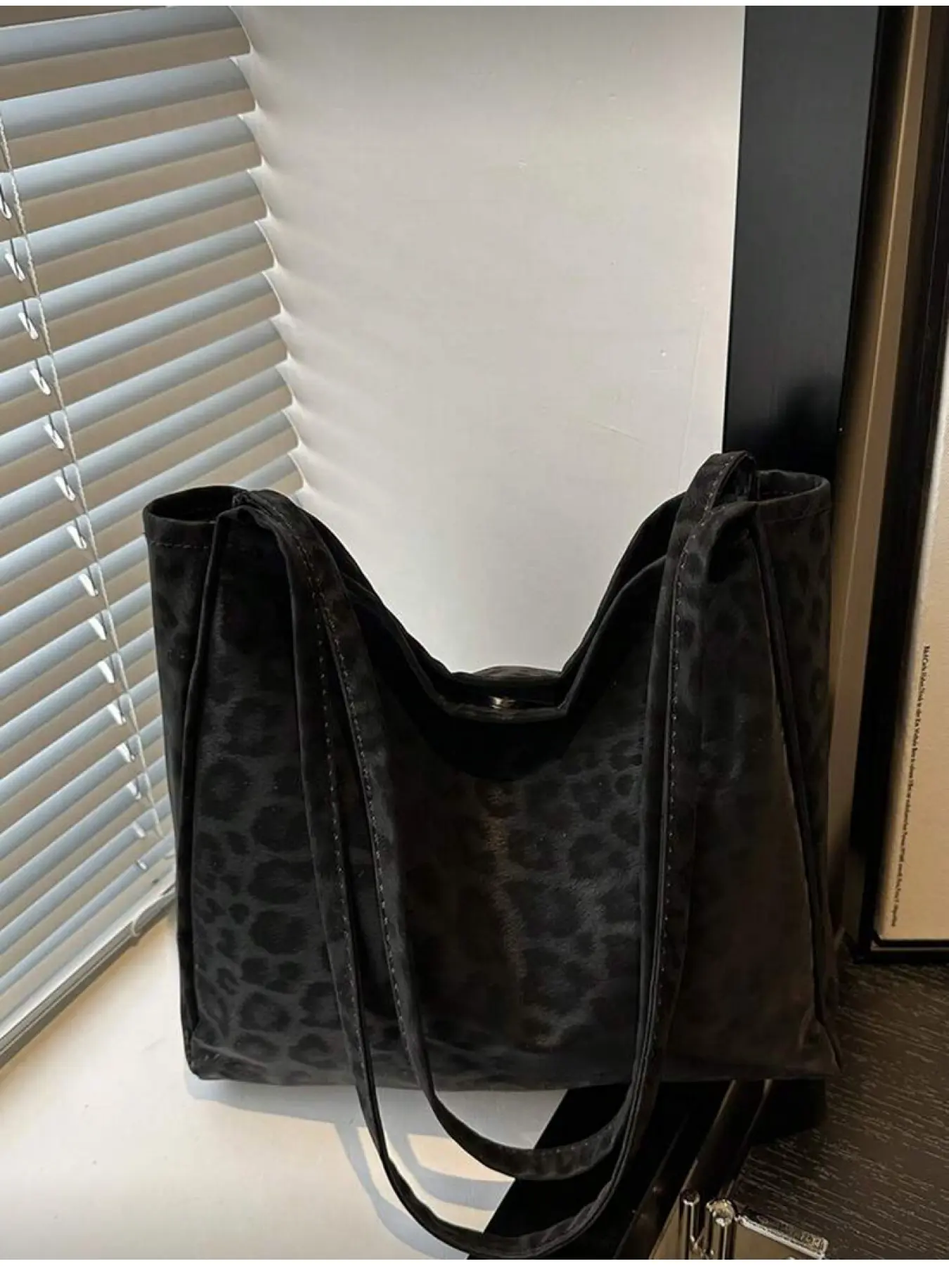 2026 New Fashion Versatile Large Capacity Vintage Leopard Print Tote Bag Women's Commuter Shoulder Bag Cross Body Bags