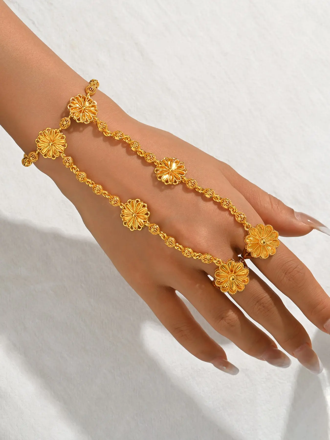 Luxury Floral Vintage Style Dual Ring Copper Bracelet, Perfect for Bride Wedding Gown, Elegant Party Jewelry Accessory