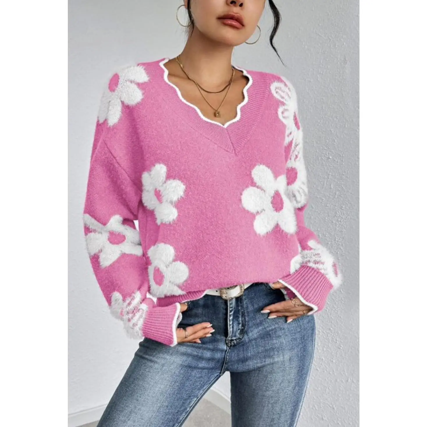 Women’s Pink Daisy Knit Sweater, Fuzzy Floral V-Neck Pullover with Scalloped Contrast Trim, Relaxed Long Sleeve Soft Cozy Sweater for Fall Winter, Casual Streetwear, Travel, Weekend & Everyday Wear