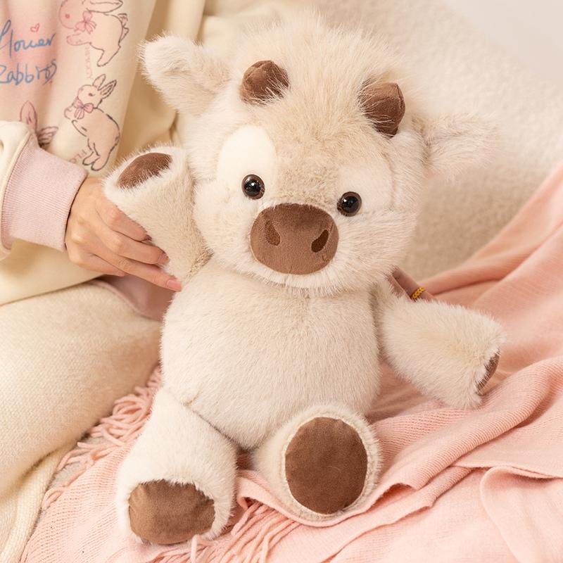 Wholesale Cuddly Plush Toys Cattle High Quality Fluffy Sitting Pose Doll Warm Cozy Children Companion Xmas Gift Home Decor Gift
