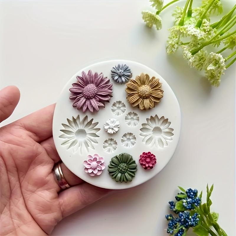 Flower Shaped Silicone Mold, 1 Count Flower Casting Mold, DIY Crafts Earring Pendant Making Resin Liquid Silicone Mold, DIY Candy Chocolate Baking Mold, Beginners, DIY Jewelry Decoration
