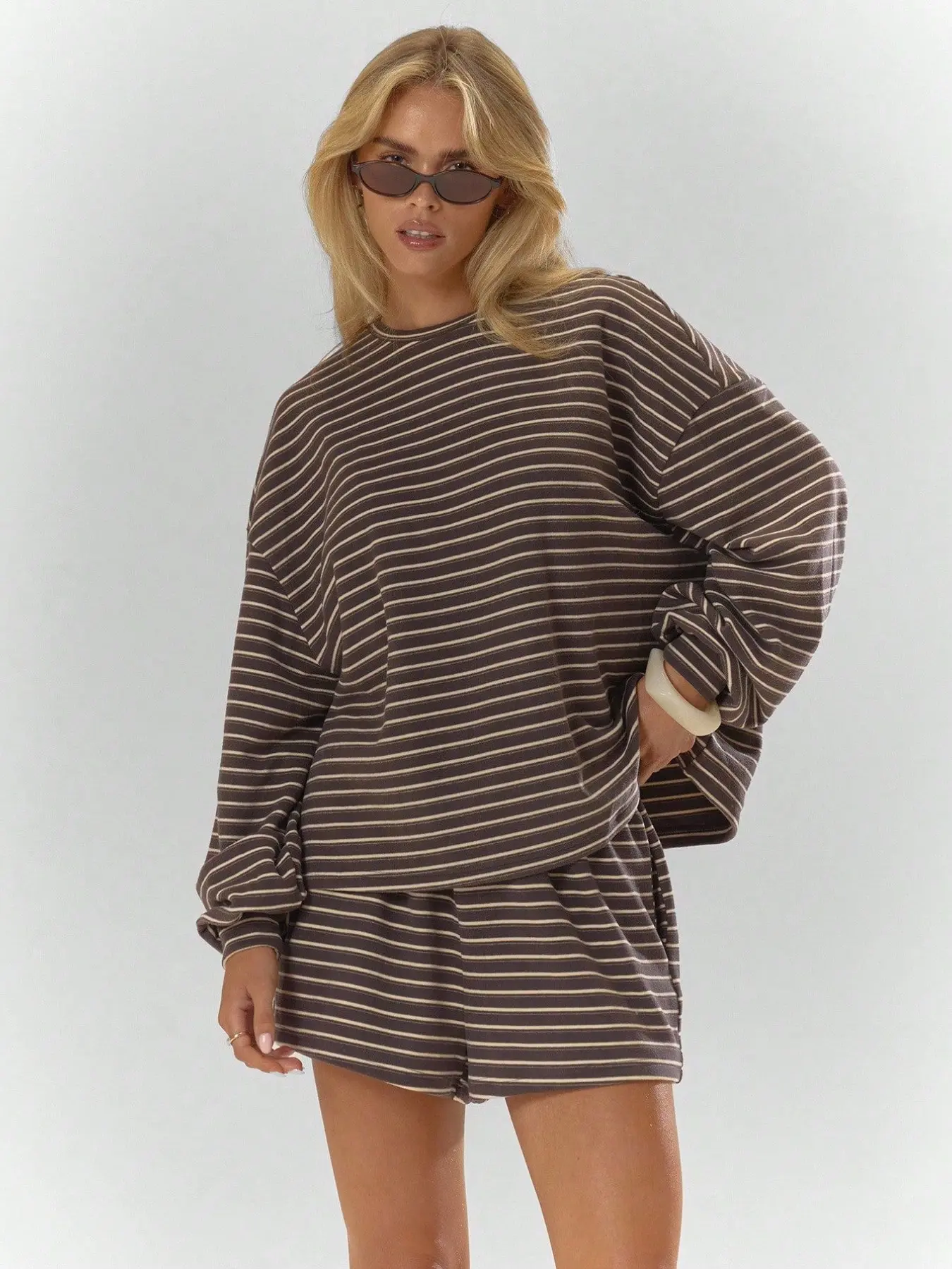 Women's Striped 2-Piece Set, Oversized Round Neck Long Sleeve Top & Pocket Shorts, Soft & Warm Casual Home Wear