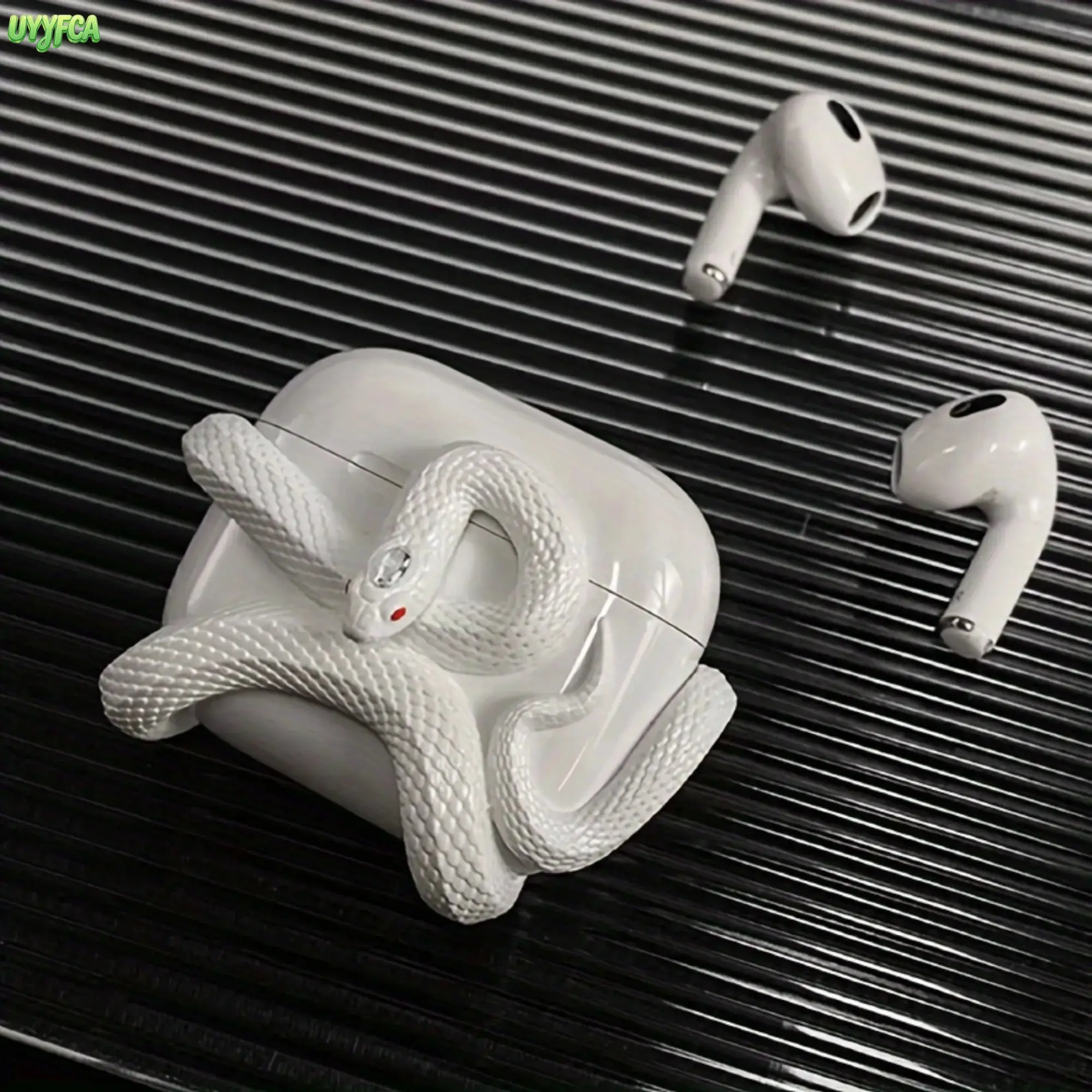 Gothic 3D Resin Snake Earbud Case Cover for AirPods Pro 2/1 & 3, Detachable Protective Skin, Spooky Accessory for Halloween Occasions, Occasion