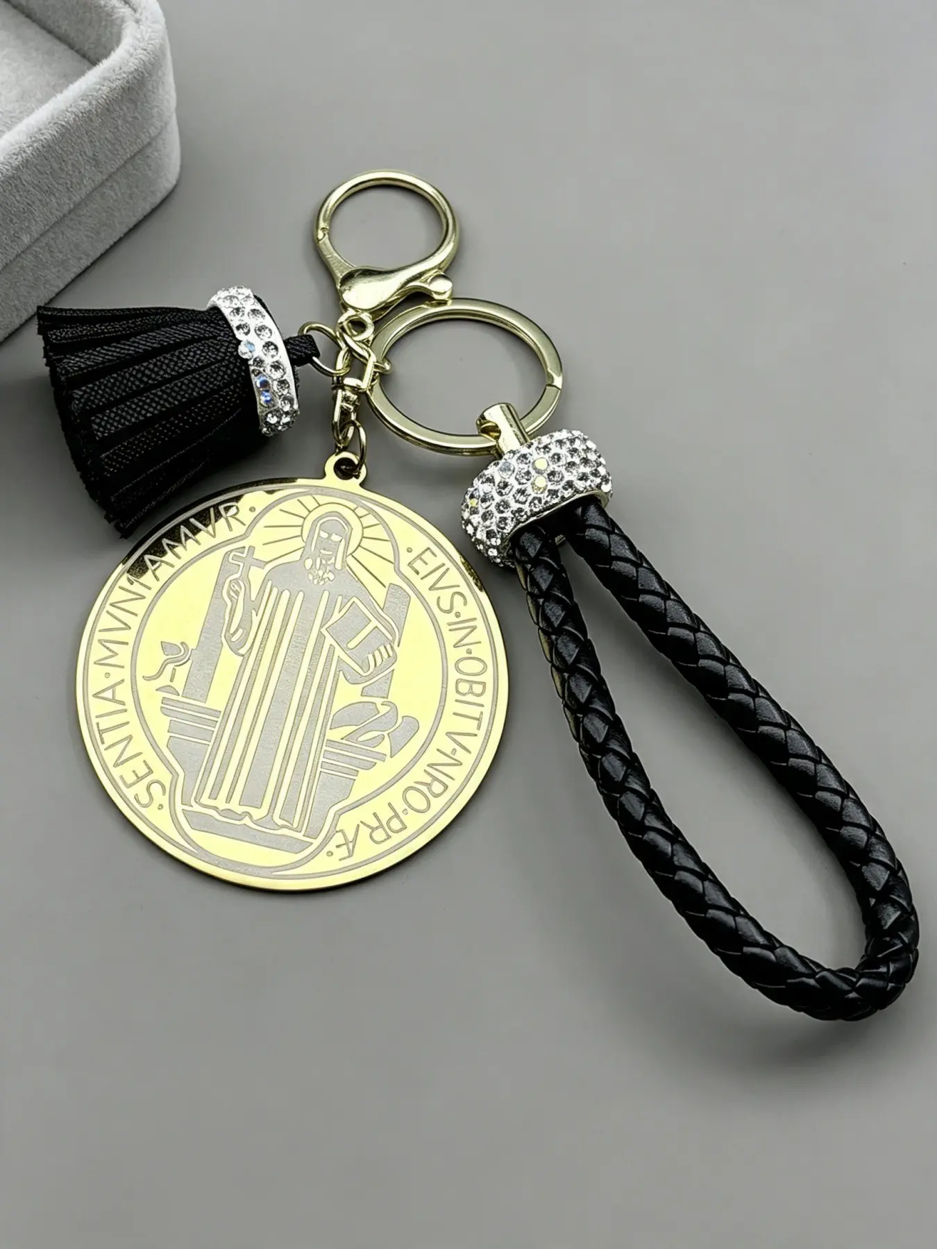 Catholic Saint Benedict Medal Stainless Steel Key Chain for Women Men Gold Color Leather Key Ring Holder Jewelry san benito