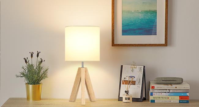 Small Beside Table Lamp Modern Mood Lighting Led Nightlight Wood Tripod Table Lamp with White Fabric Shade Cute Boho Nightstand Minimalist Desk Lamp for Bedroom Living Room Nursery Kids Room Office Dorm